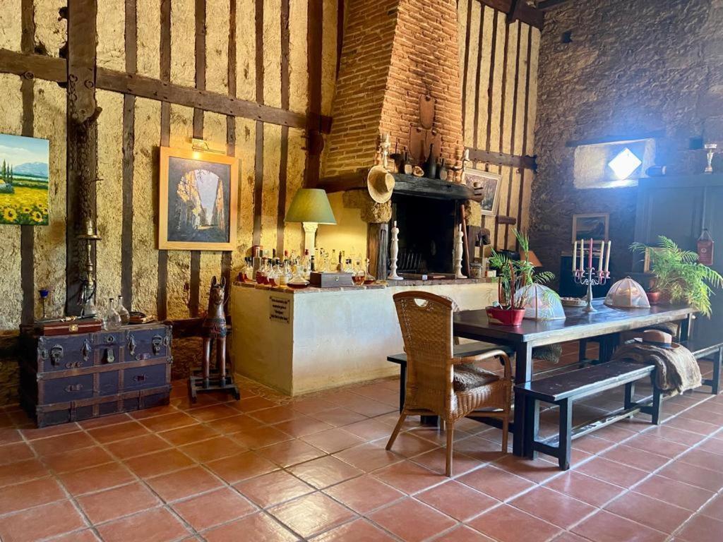 Maison d'Hotes Le Chai d'Armagnac Monguilhem Extérieur photo